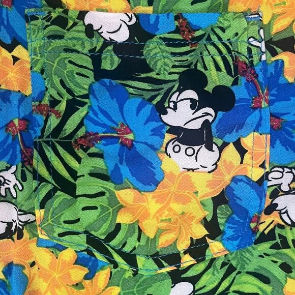 DISNEY Mickey Mouse Hawaiian Shirt Men’s XXL Hibiscus Floral Allover Print Party - Picture 2 of 10